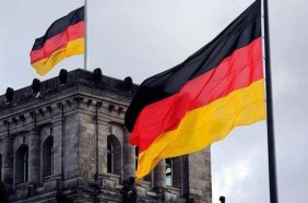 Almanya ırkçılığa doymuyor