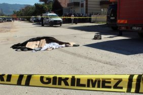 Pakistanlı genç, kamyonla yarışırken hayatını kaybetti