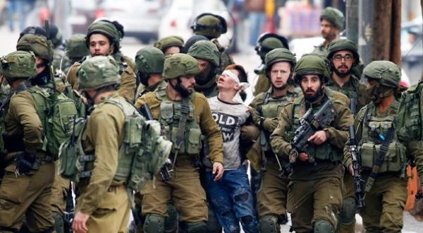 300’e yakın Filistinli İsrail hapishanelerinde tutuluyor
