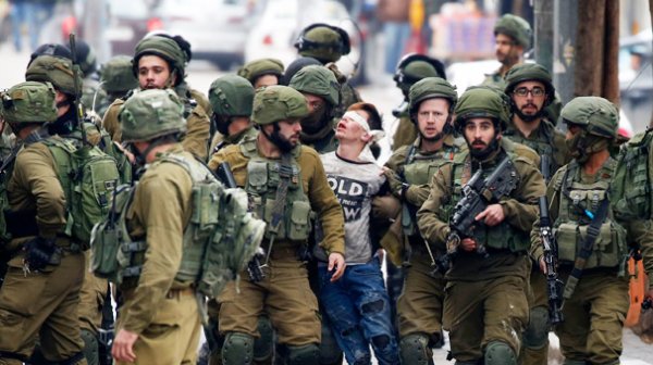 300'e yakın Filistinli İsrail hapishanelerinde tutuluyor