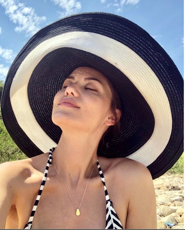 Fahriye Evcen ve Burak Özçivit tatilde