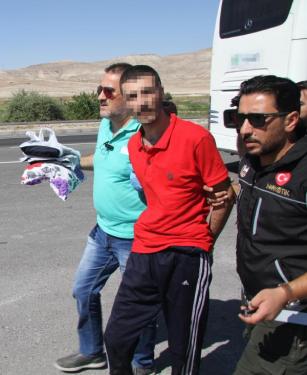 Kırmızı düdük uygulamasında uyuşturucu kuryesi yakalandı