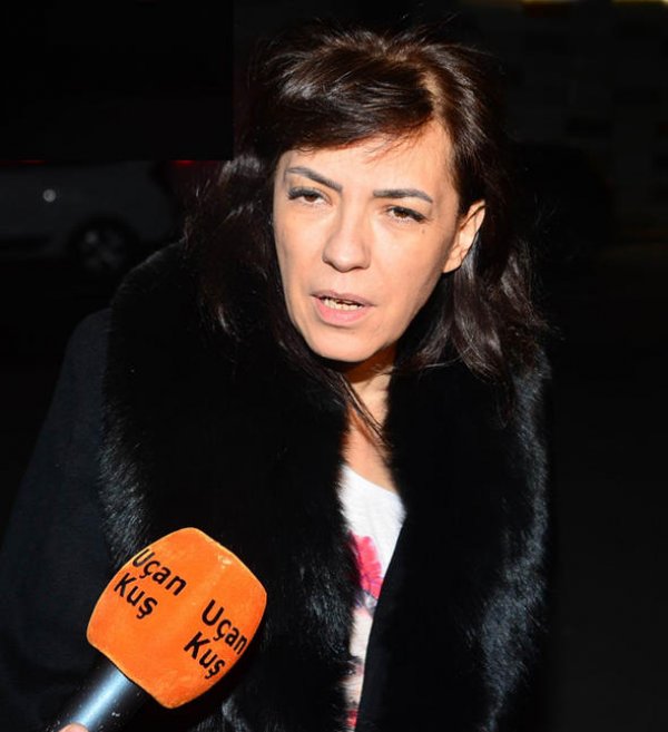 Yeşim Salkım: Demet Akalın sanatkâr değil