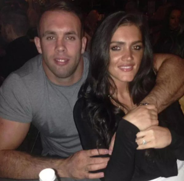 İngiliz kadın kalça büyütme operasyonunda yaşamını yitirdi