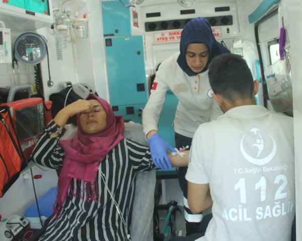 Seyyar satıcılar kadını darbetti