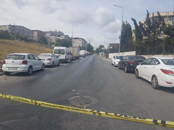 Küçükçekmece’de yola kimyasal madde döküldü