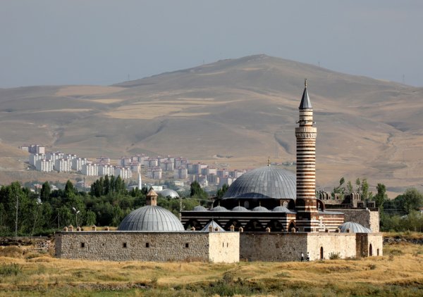 2700 yıllık kale ziyaretçilerini büyülüyor