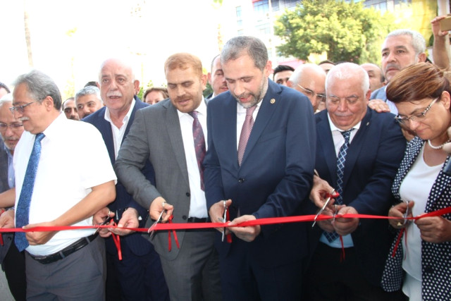 AK Parti’li Özel İskenderun’da Iletişim Ofisinin Açılışını Yaptı