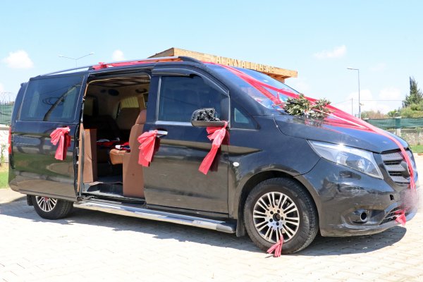 Gelin arabasıyla insan kaçakçılığı