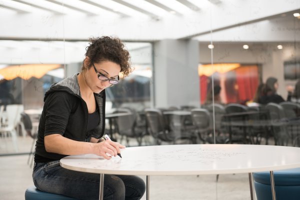 ‘Moda olan yok yaşamış meslekleri seçim edin’