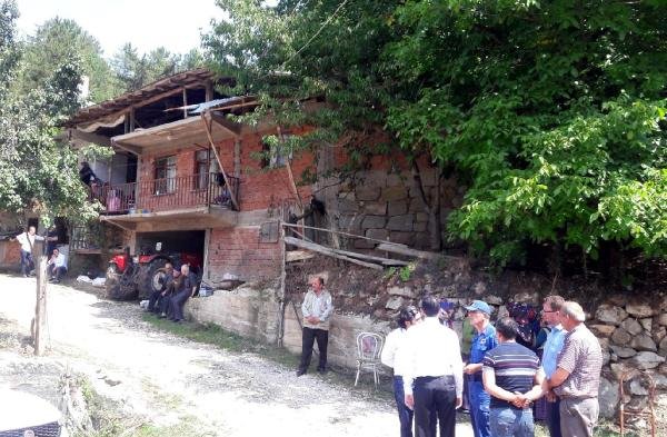 El öpme tartışması kanlı bitti: 2 ölü