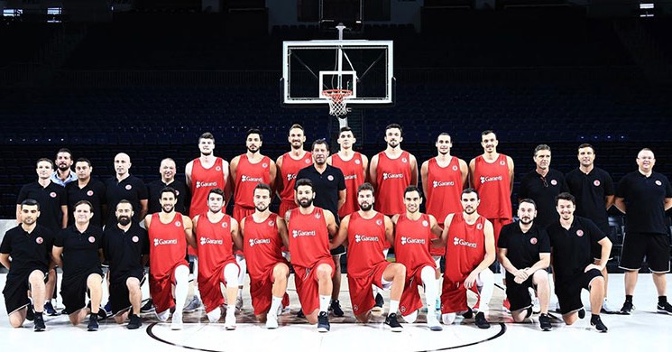 12 Dev Adam Slovenya ’ya Uçuyor!