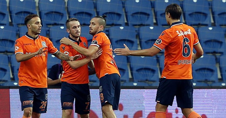 Başakşehir, Akhisar Engelini 3 Golle Geçti!