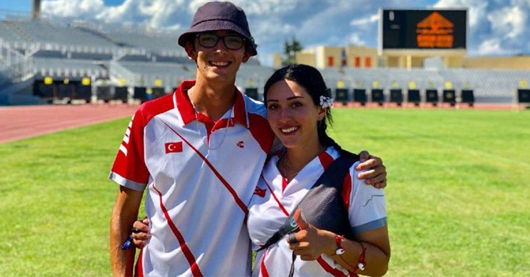 Mete Gazoz ve Yasemin Ecem Anagöz ’den Tarihi Başarı!