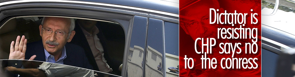 Kılıçdaroğlu is checking signatures