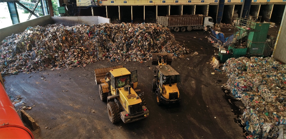 İstanbul ’un 1 takvim çöpüyle 250 Tesla arabulucu alınabiliyor
