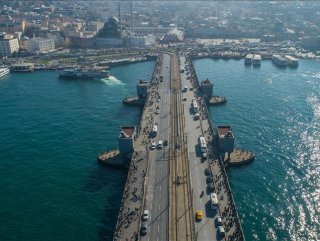Atatürk ve Galata Köprüleri trafiğe kapatılacak