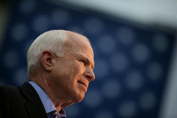 Beyaz Saray'ın McCain açıklamasını Trump engelledi