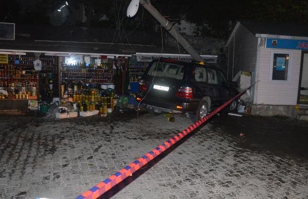 Bursa'da cip zeytin dükkanına girdi: 2 ölü 1 yaralı