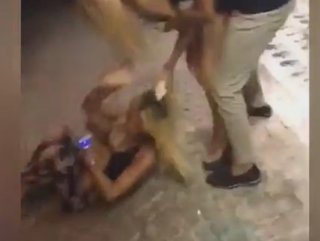 Cicişler Alaçatı sokaklarında da tartışma etti