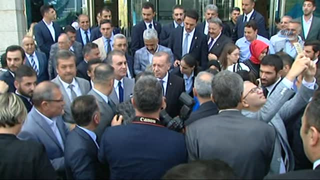 Erdoğan AK Parti Binası Önünde Myk Üyeleriyle Resim Çektirdi