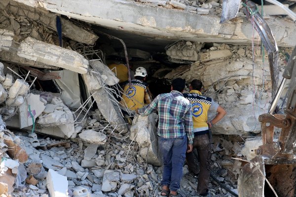 İdlib'de hayatını kaybedenlerin sayısı 67'ye yükseldi