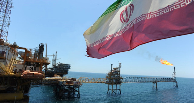 İran'dan ABD'nin Elini Kolunu Bağlayacak Saldırı! Petrol Fiyatlarında İndirime Gidildi