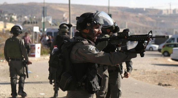 İsrail Filistinli çocuğa saldırdı