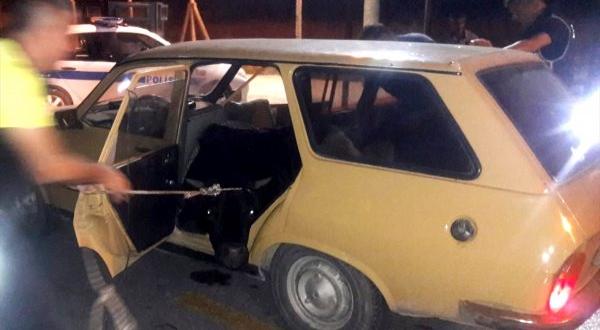 İzmir’de polisin durdurduğu otomobilden dana çıktı