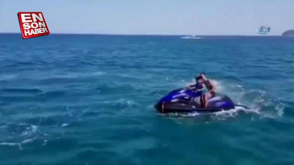 Jet-ski denizde bomba gibi patladı