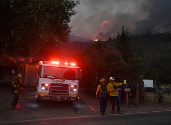 Kaliforniya'da yangınlar devam ediyor