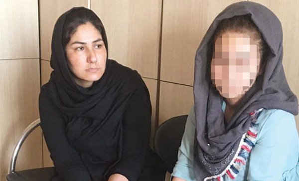 Kuzeniyle evlenmek istemeyen Afgan kızın annesi polise başvurdu