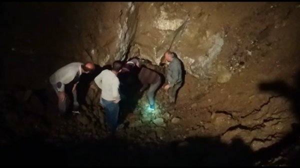 Maden ocağında mahsur kalan 4 kişi kurtarıldı