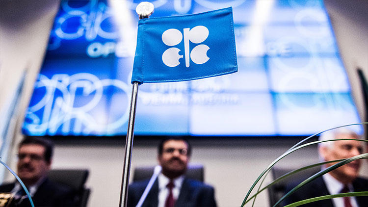 OPEC'in petrol üretimi Suudi Arabistan ile yükseldi