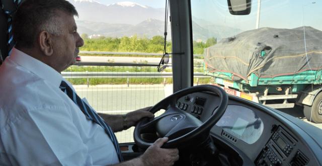 Otobüs Taşımacılığında Başkasının Yerine Bilet Alma ve Yoldan Yolcu Toplama Dönemi Sona Eriyor