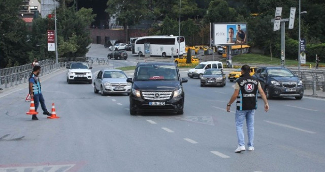 Sivil Trafik Ekipleri UBER'e Cinayet Yağdırdı