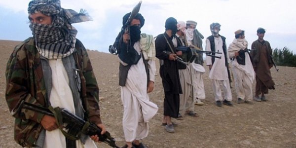 Taliban örgütü başkanlık binasına saldırdı