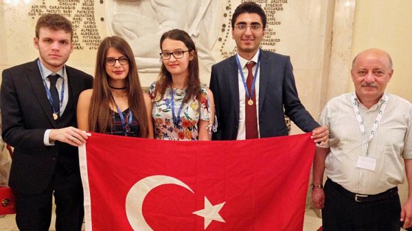 Türk Matematik Ulusal Takımı'nın olimpiyat başarısı