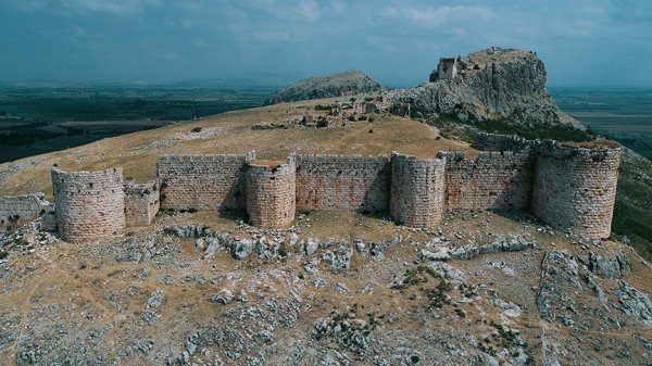 Anavarza'da tarihe seyahat