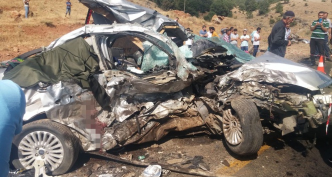 Bingölde feci kaza: 5 ölü, 10 zarar görmüş