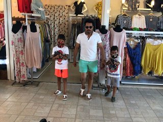 Çocuklarına oyuncak silah bölge Emre Altuğ topa tutuldu