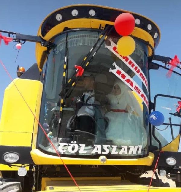 Çorumlu çiftin gelin arabası görenleri şaşırttı