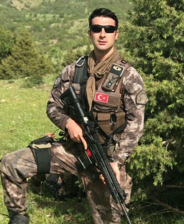 Denizlili polis çare gördüğü hastanede şehit oldu