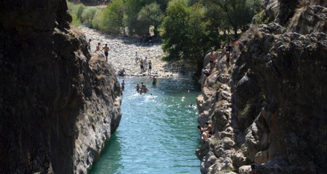 Diyarbakır'da Terörün Gölgesi Kalktı, Birkleyn Mağaraları Ilgi Odağı Oldu