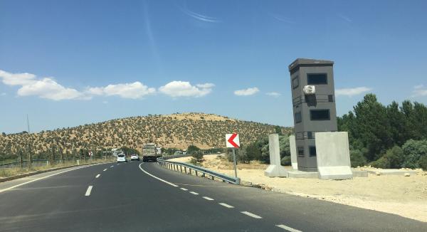 Diyarbakır-Mardin karayoluna zırhlı güvenlik kuleleri