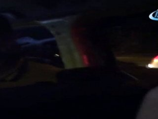 Dolmuşta sigara içen çifti uyaran gazeteciye güç