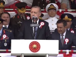 Erdoğan Kara Harp Okulları mezuniyetine katıldı