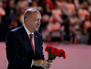 Erdoğan torununu ziyaret etti