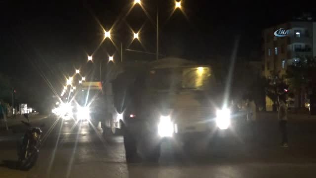 Kilis’ten İdlip Sınırına Komando ve Topçu Bataryaları Sevk Edildi