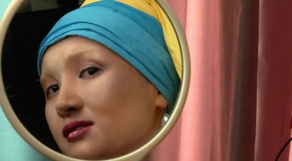 Meşhur isimleri birebir canlandırıyor